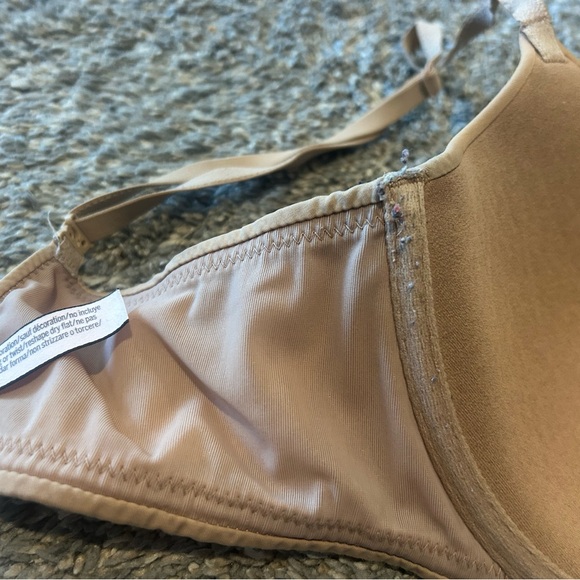 Victoria's Secret Tan Bra - Picture 7 of 8